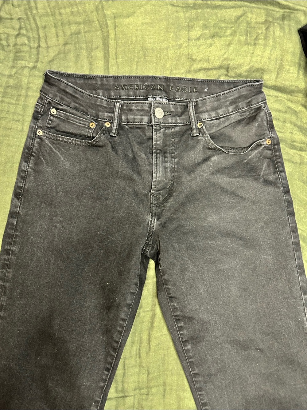 American Eagle Outfitters women’s Black straight skinny Jeans